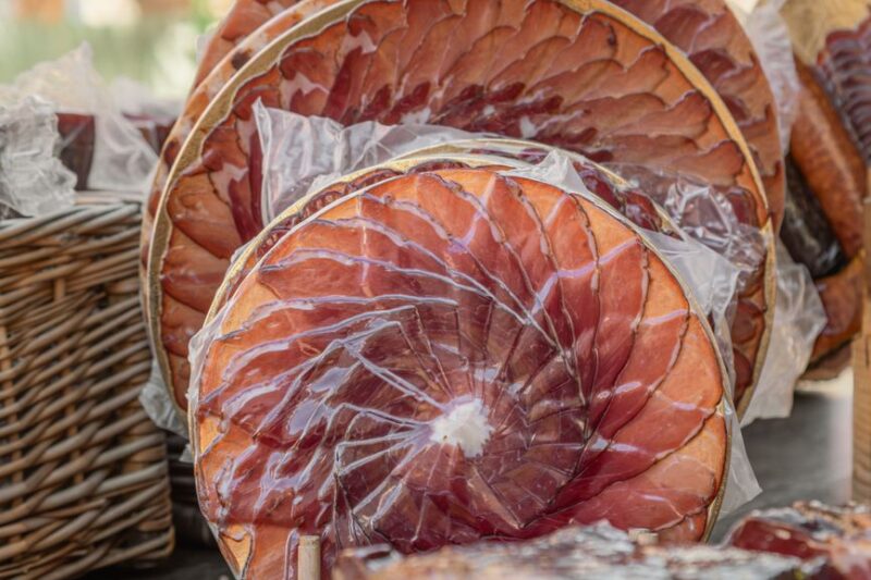 Wie lange halten Lebensmittel vakuumiert? Haltbarkeit von Fleisch, Käse & Co. im Überblick